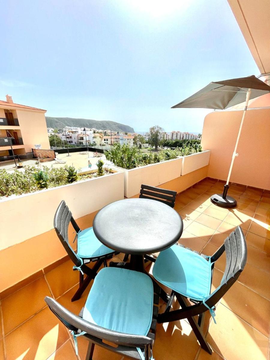 Los Seres - Relaxing Apartment With Pool - Housity
