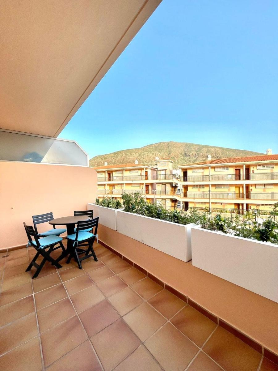 Los Seres - Relaxing Apartment With Pool - Housity