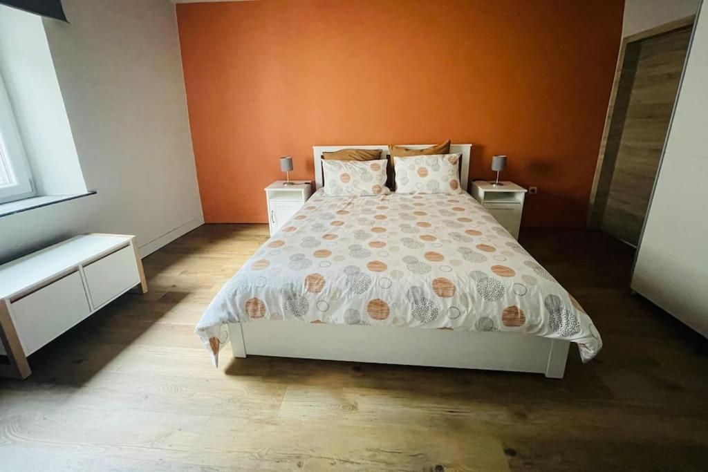 Appartement cosy au centre de Beauraing - Housity