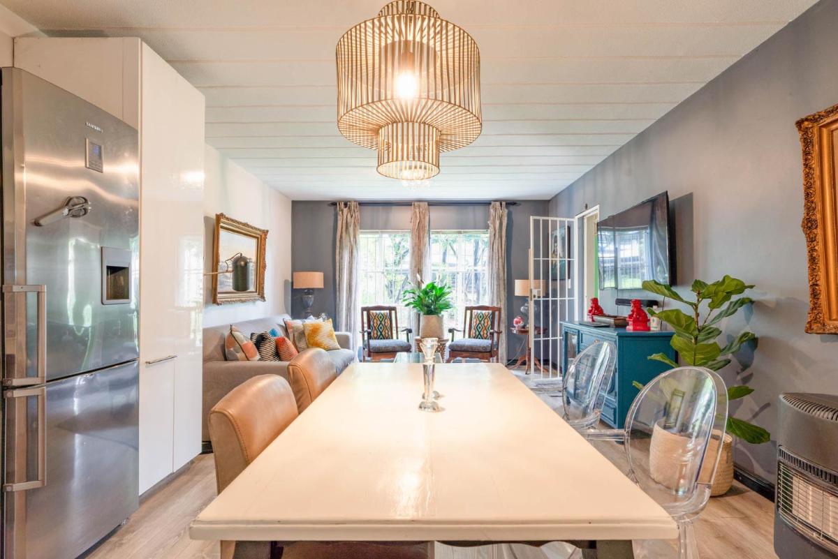 Modern 2 bedroom apartment in vibrant Melville 99 - Housity