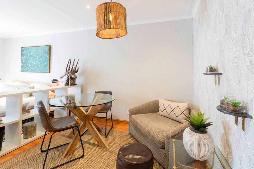 Modern apartment in culturally vibrant Melville 22 - Housity