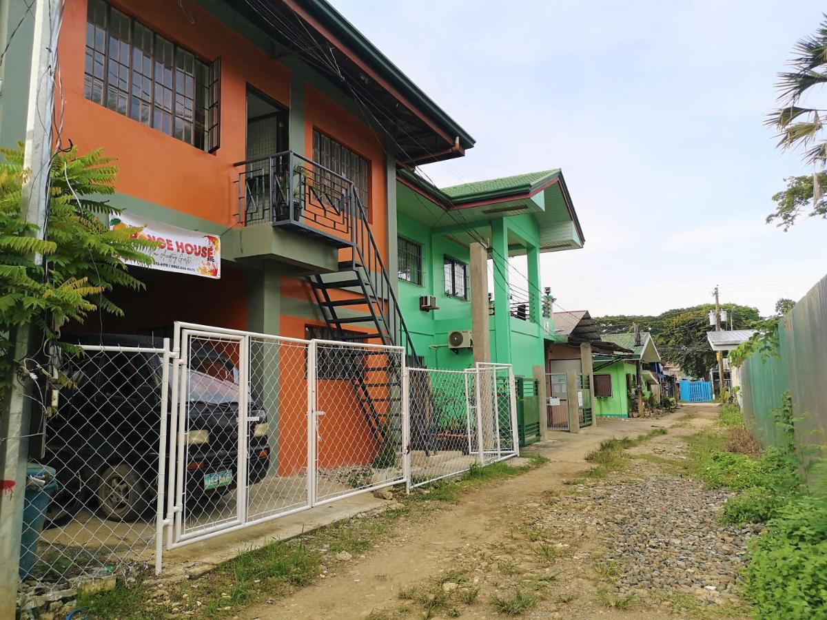 Suitetrails - Estrelle Orange House - Backpackers Hub