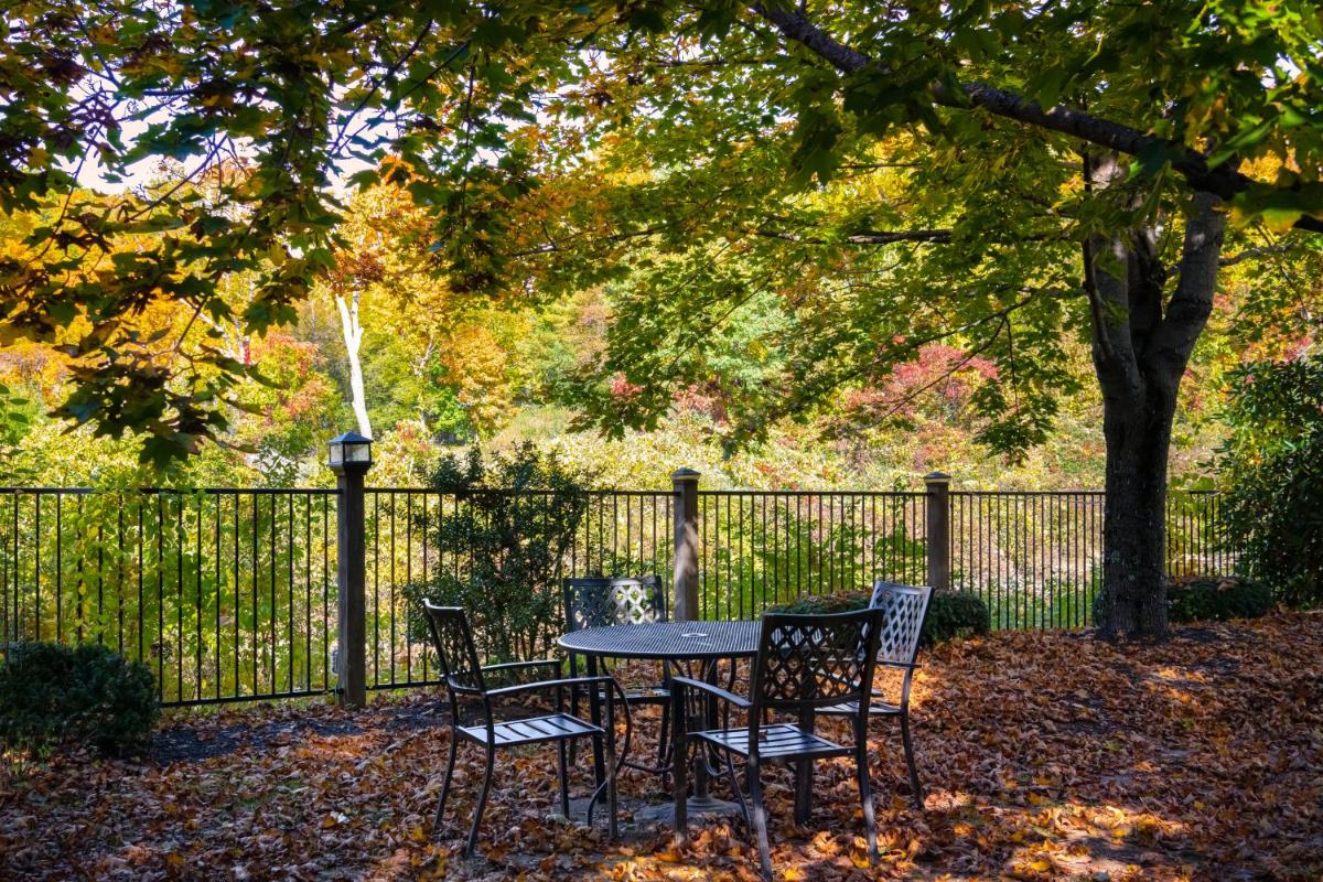 Riverhouse by Weekender formerly Jack Daniels Inn - Housity