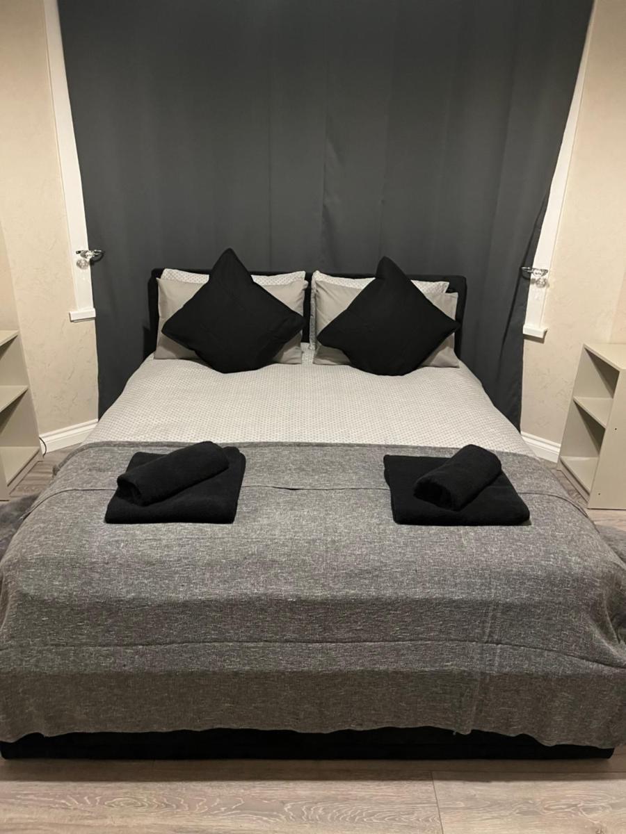 Beresford ground floor Seafront apartment - Housity