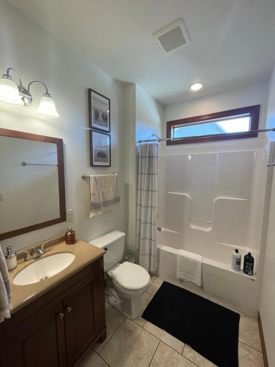 Friendly Falls Staycation - Housity
