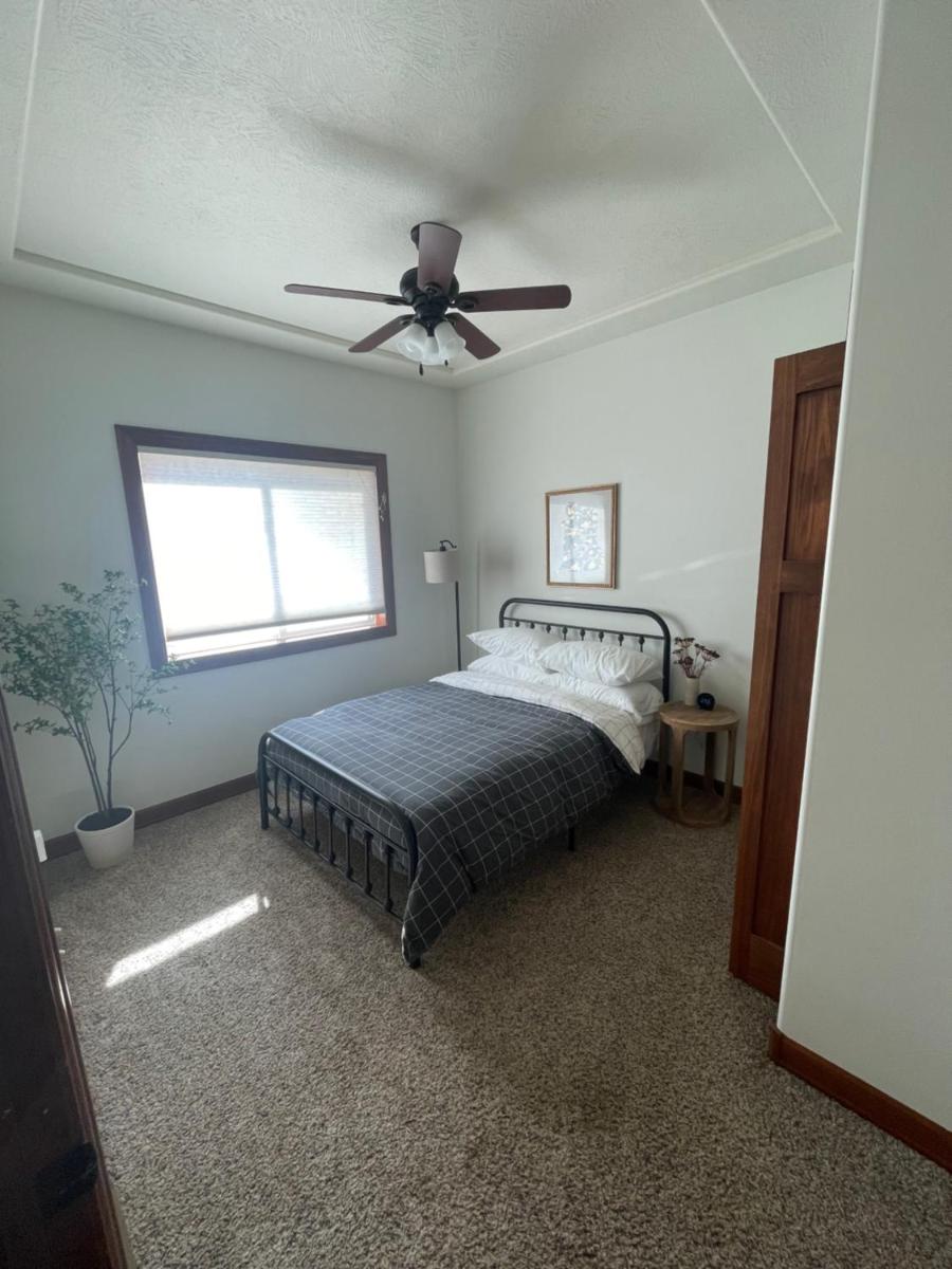 Friendly Falls Staycation - Housity