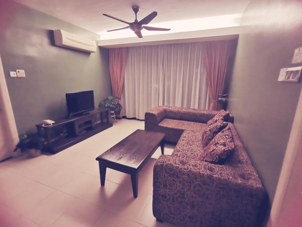 NAZMA HOMESTAY - Housity