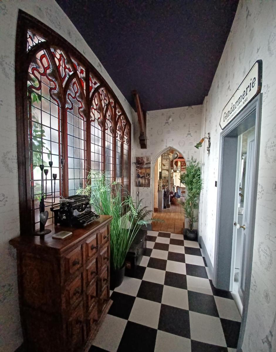 Chapel of Rock Shaw Mills - Housity
