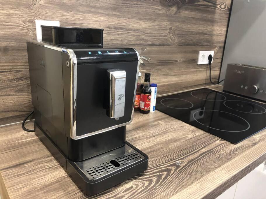 Eifel Zimmer New York inkl. WLAN TV Küche Kaffee Fahrräder zentral am Marktplatz - Hizvo