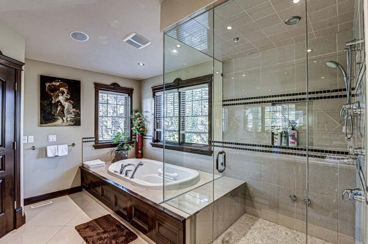 Westmount River Suites - Housity