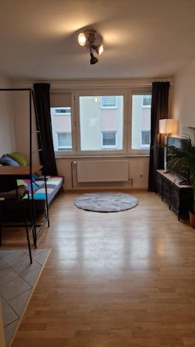 Nagelneues City Apartment, Stadtmitte, Netflix, wifi - Housity