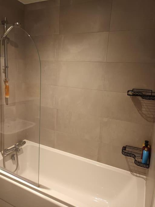 Suitetrails - Lovely one bedroom apartment in Bicester Village.