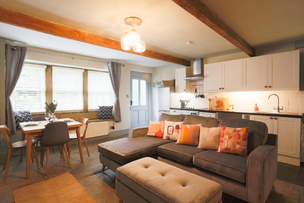 Weavers Retreat by Weavers of Haworth - Housity