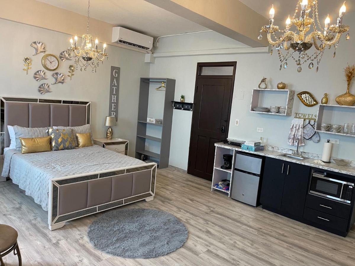 The Balconies Studio, The Marilyn Suite & The Crystal Apartment at Casa of Essence in Old San Juan - Housity