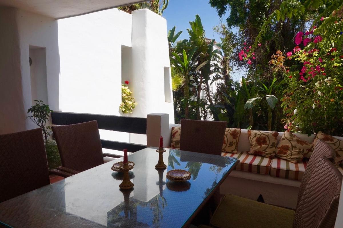 Apartment in Puente Romano Resort - Housity