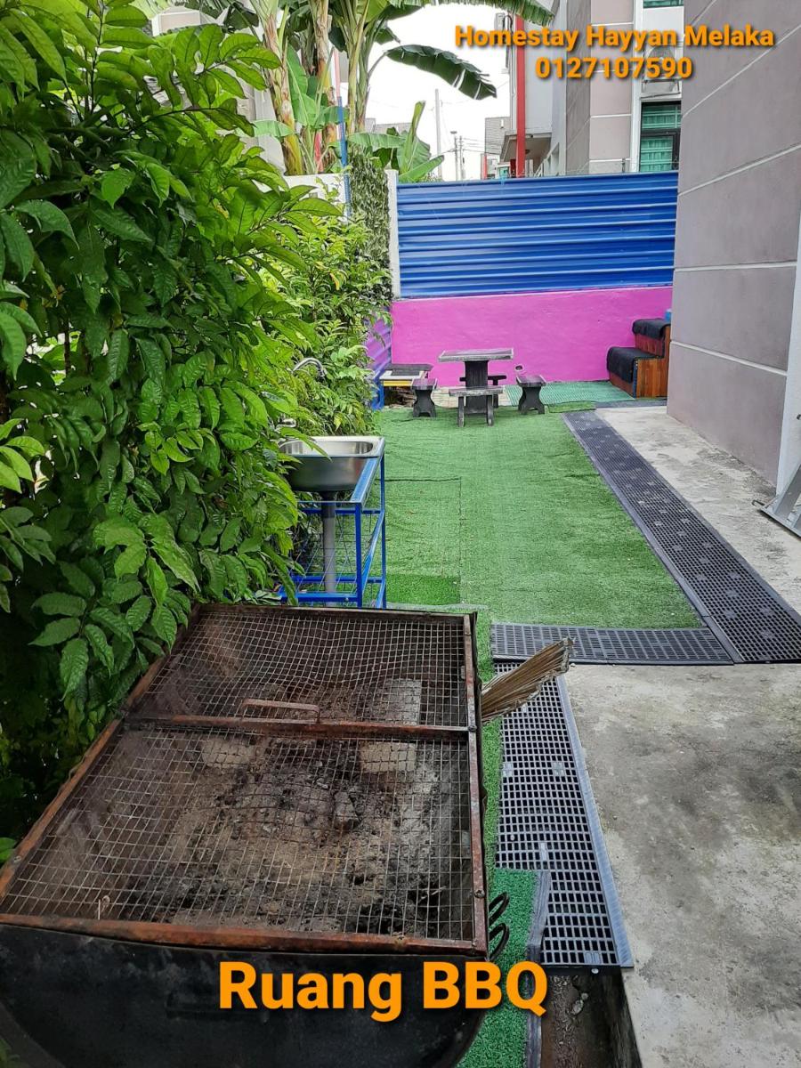 Suitetrails - Home2stay Hayyan Muslim Pool