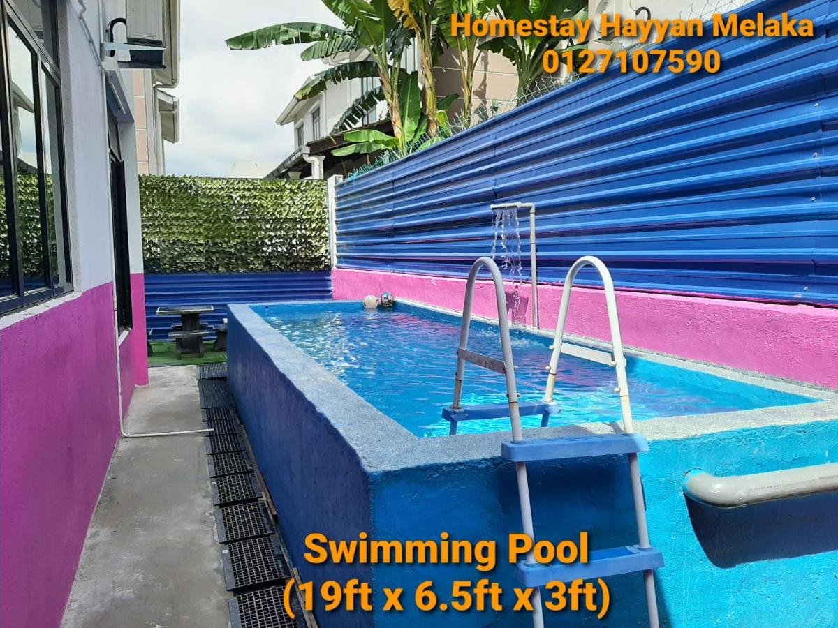 Suitetrails - Home2stay Hayyan Muslim Pool