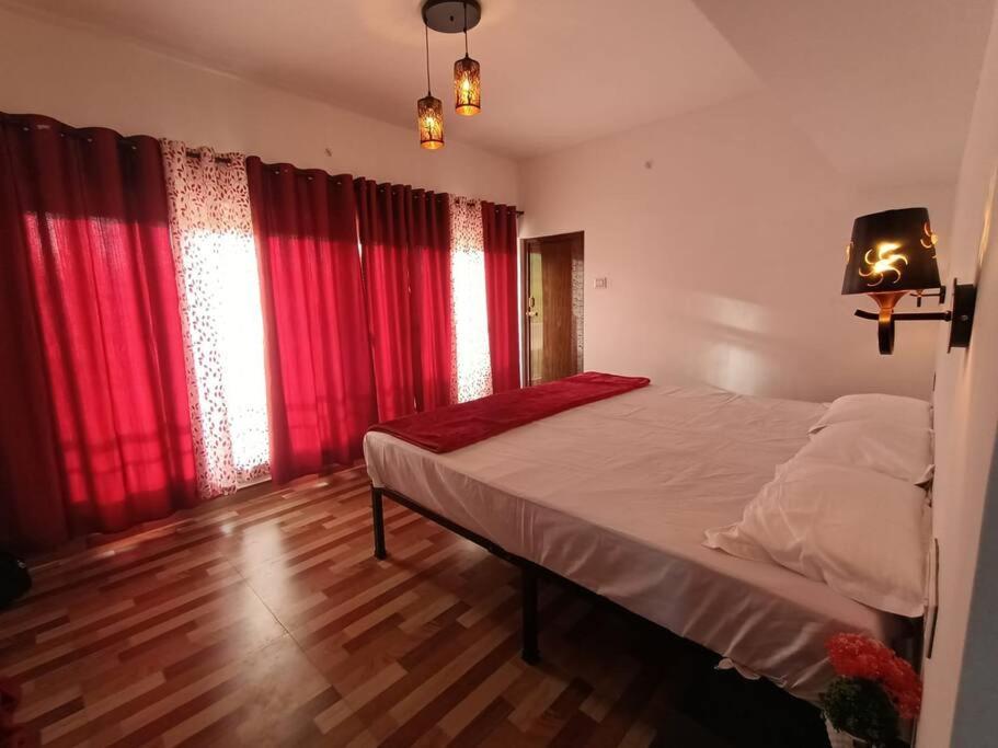 Tea Estate view stay - Housity