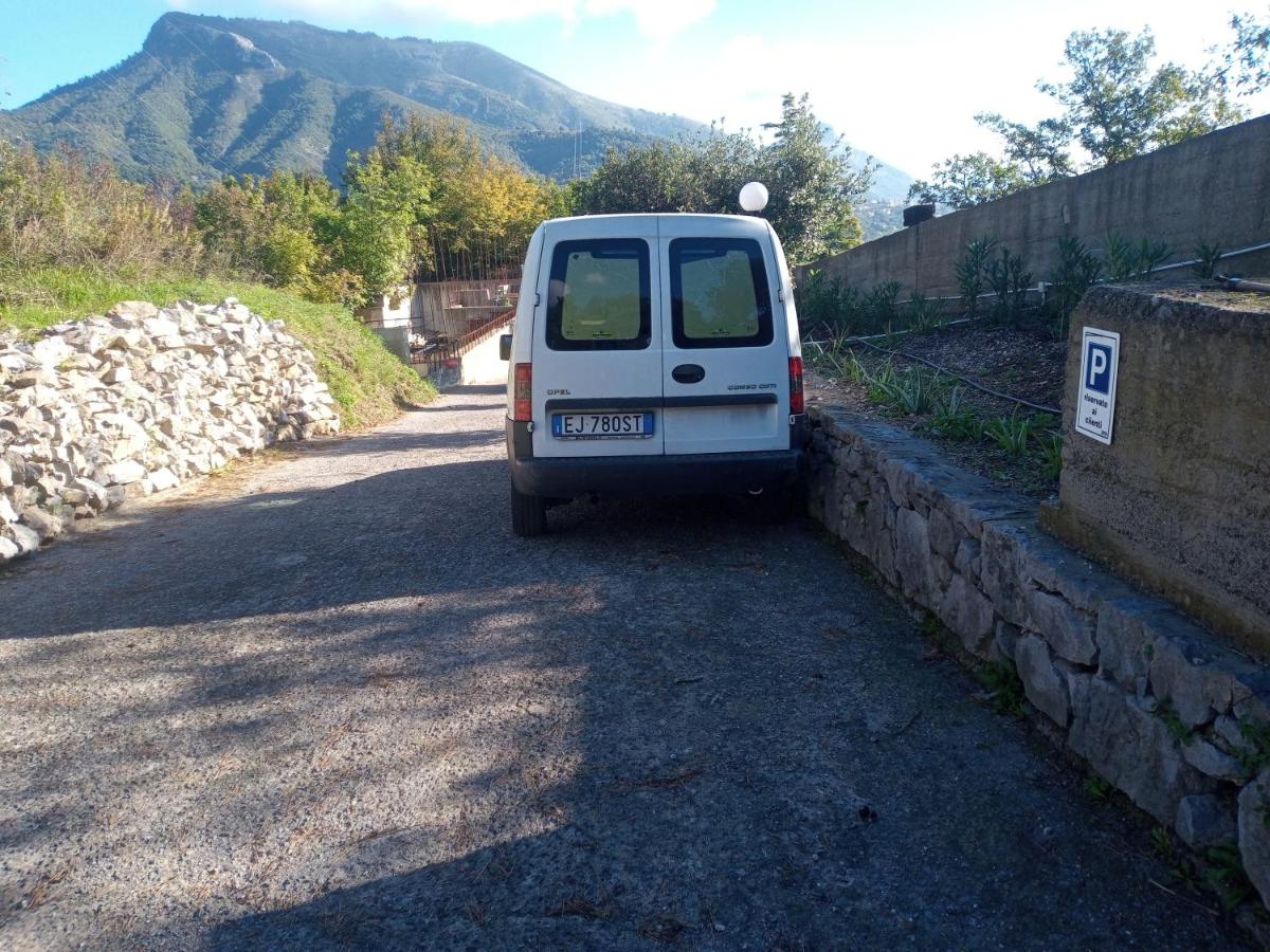 Suitetrails - Collina Belvedere, appartamento indipendente in villa Salerno-Capezzano