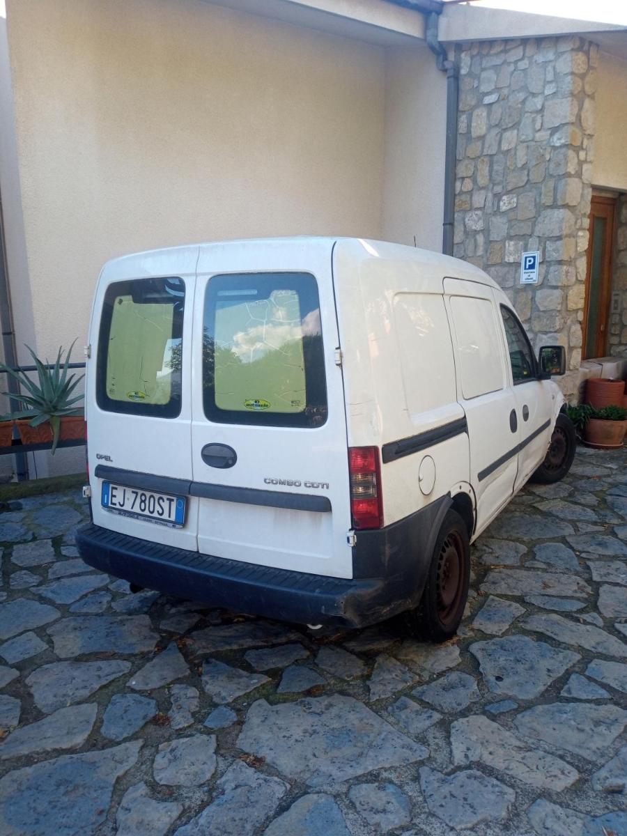 Collina Belvedere, appartamento indipendente in villa Salerno-Capezzano - Housity