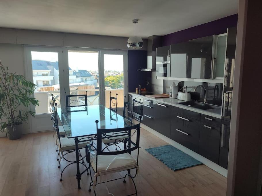 Grand T2 lumineux Viarme/Talensac avec parking - Housity
