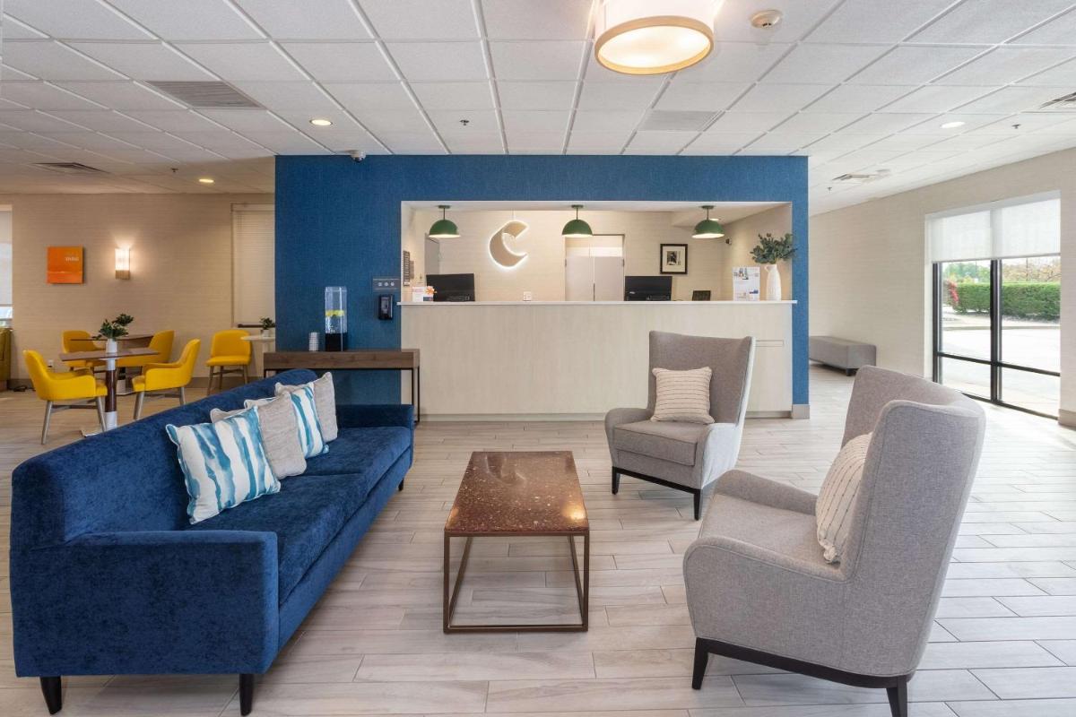 Comfort Inn & Suites Buffalo Airport - Housity