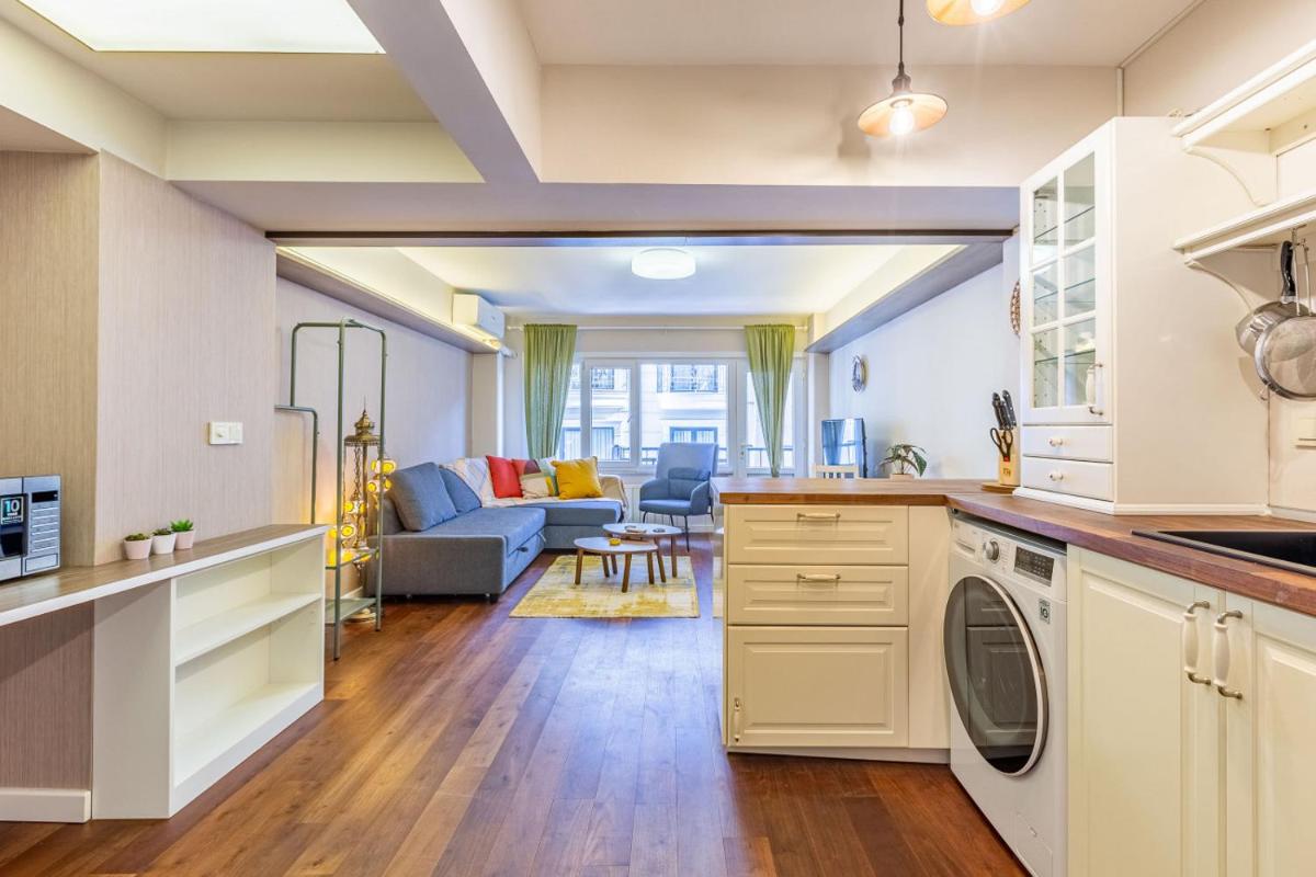Central and Stylish Flat in the Heart of Beyoglu - Housity