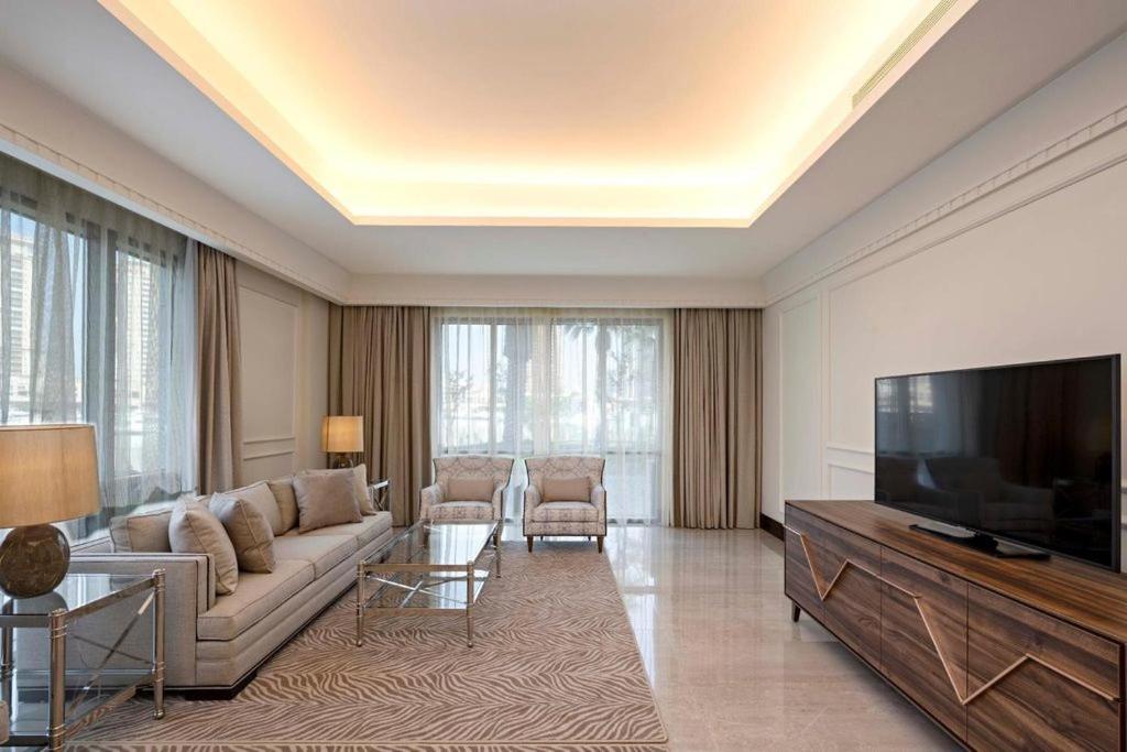 Rude Apartment - Housity