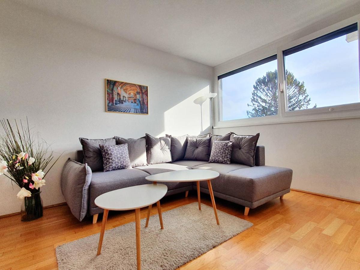 Near Lake Stylish & Fully Furnished Apartment - Housity