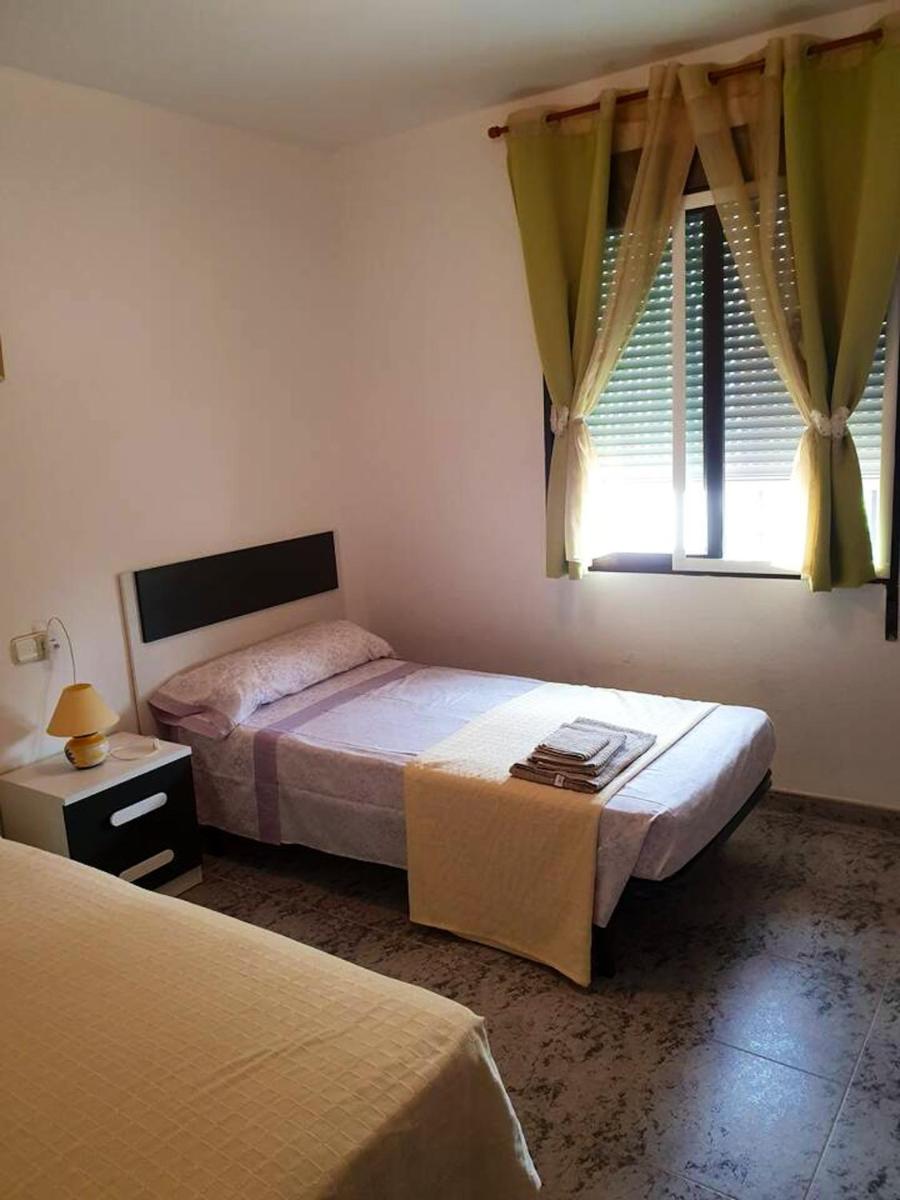 House near beach in Peñíscola for 4 - Housity