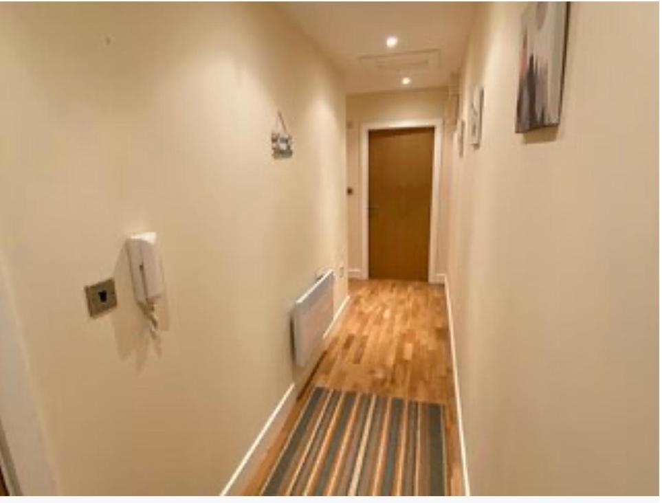 Easby Breakaways - **Modern Apartment 5 mins from South Bay, Scarborough** - Housity