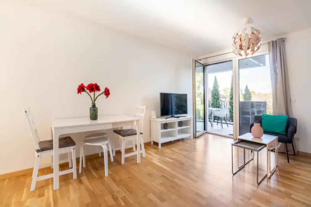 Near Lake Fully Furnished Beautiful Apartment - Housity