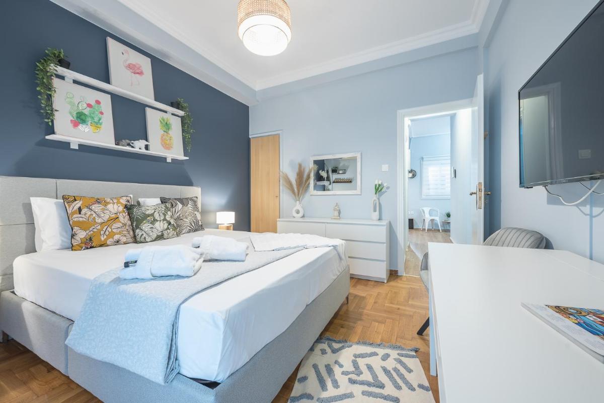 Urban City Apartment by CloudKeys - Housity