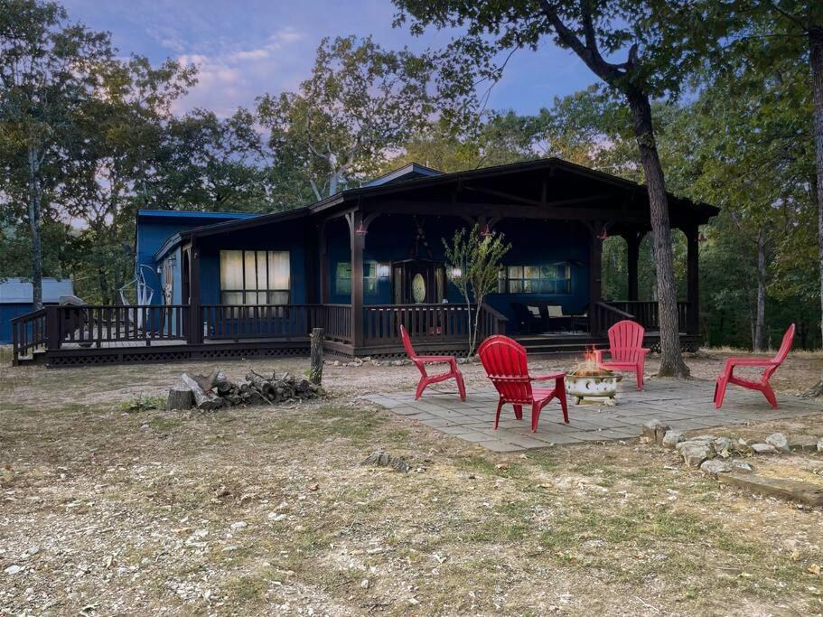 Decked Out @ Lake Tenkiller- Boat Slip, Ping Pong, Foosball! - Housity