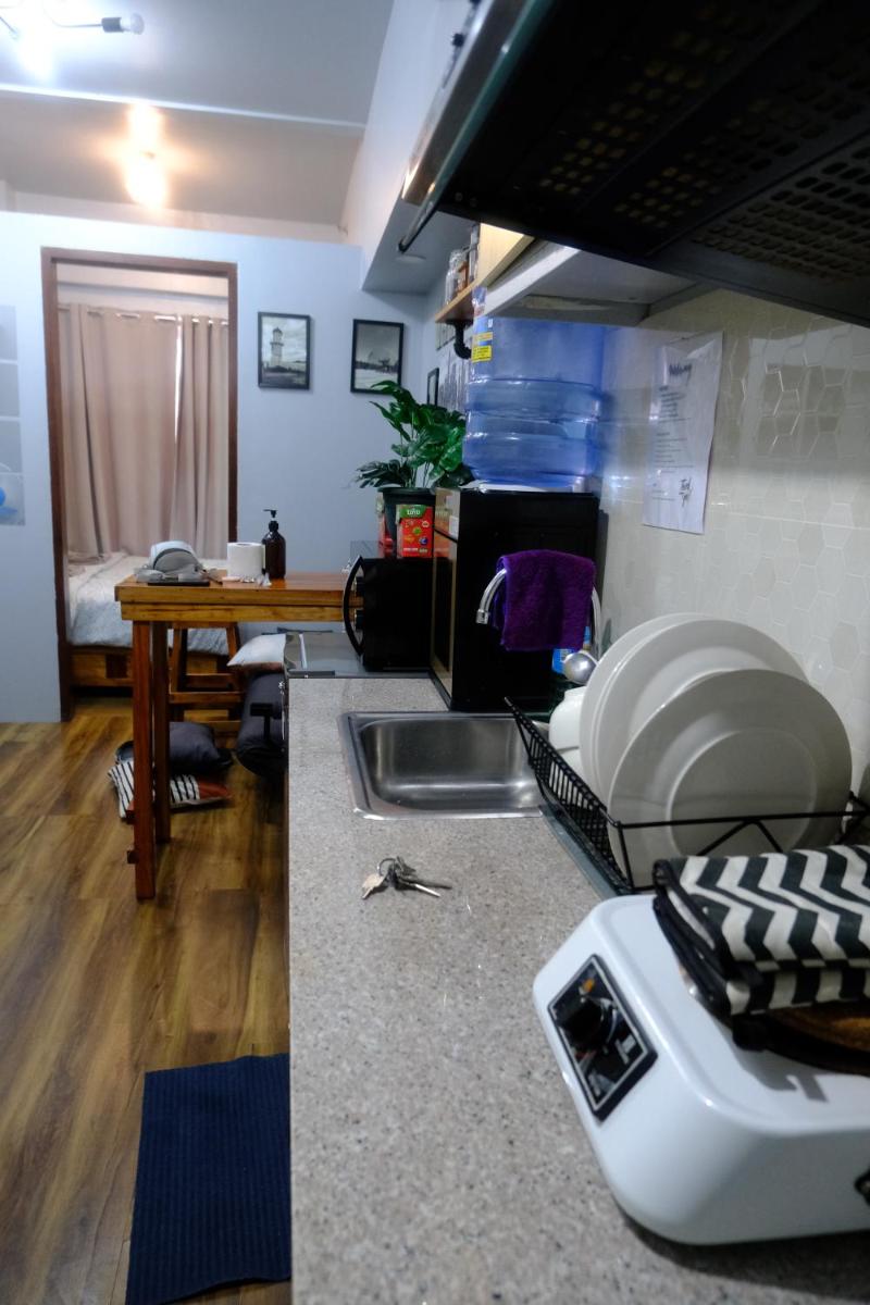 Homey 1-bedroom Condo Baguio City Moldex - Housity