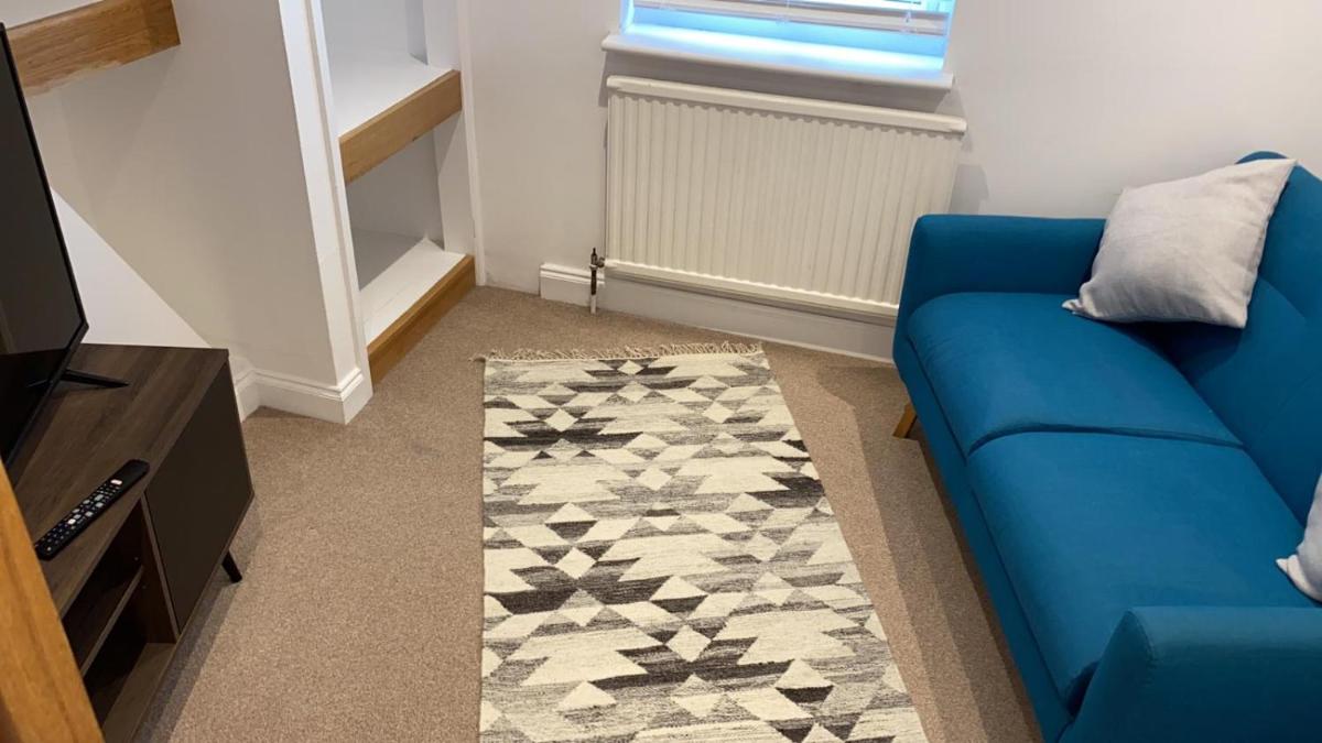 Beargarden Rd - Housity