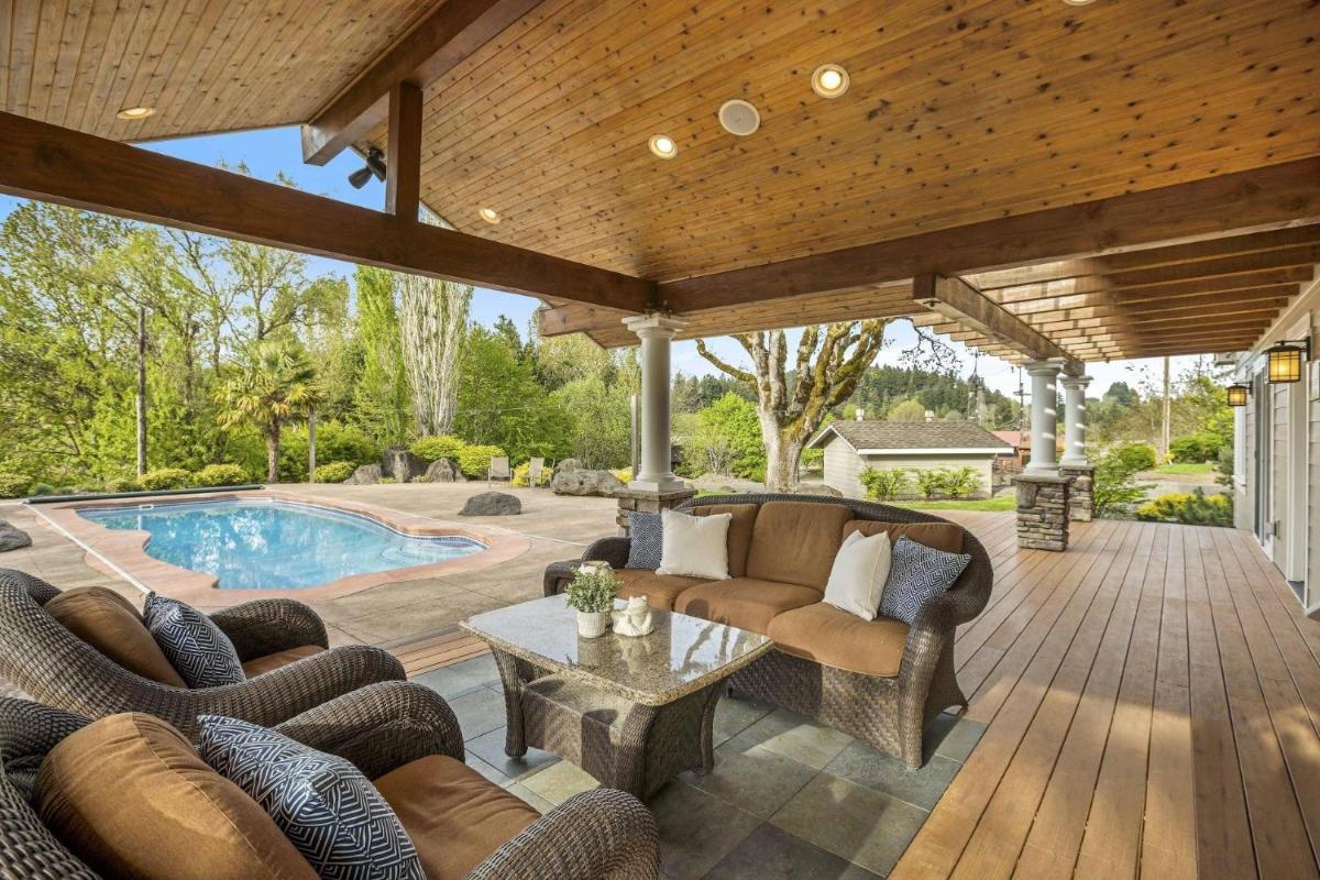 Roloff Farms - Housity