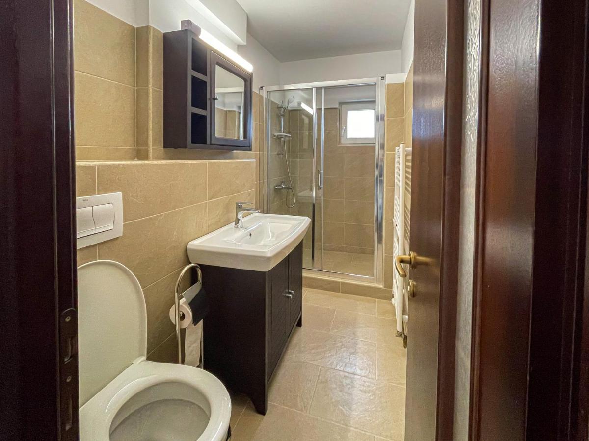 National Arena Mega Mall Elana apartment - Housity