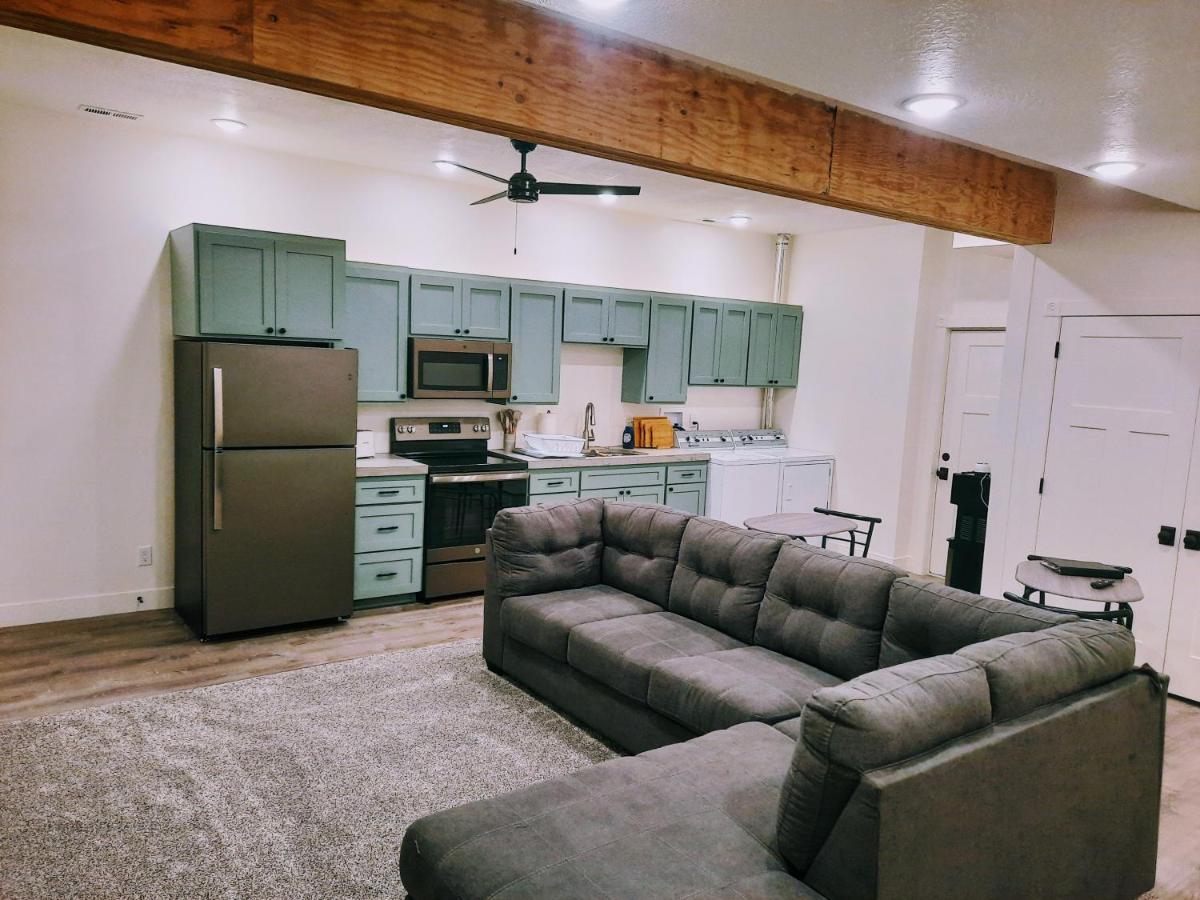 Sevier River Farmhouse 3 - Housity