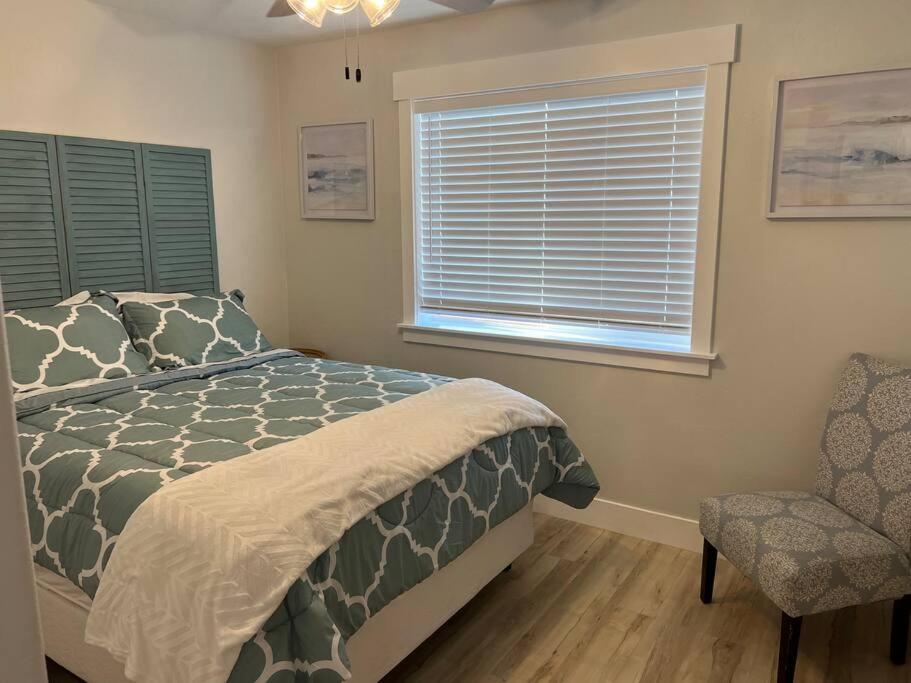 Heritage Suites 1998 #4- Peaceful 1 bedroom 1 bath Suite - Housity
