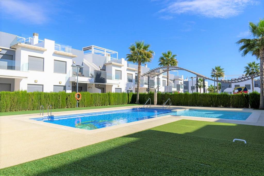 Suitetrails - Fantastic 2 bed apartment in modern complex in Pilar de la Horadada