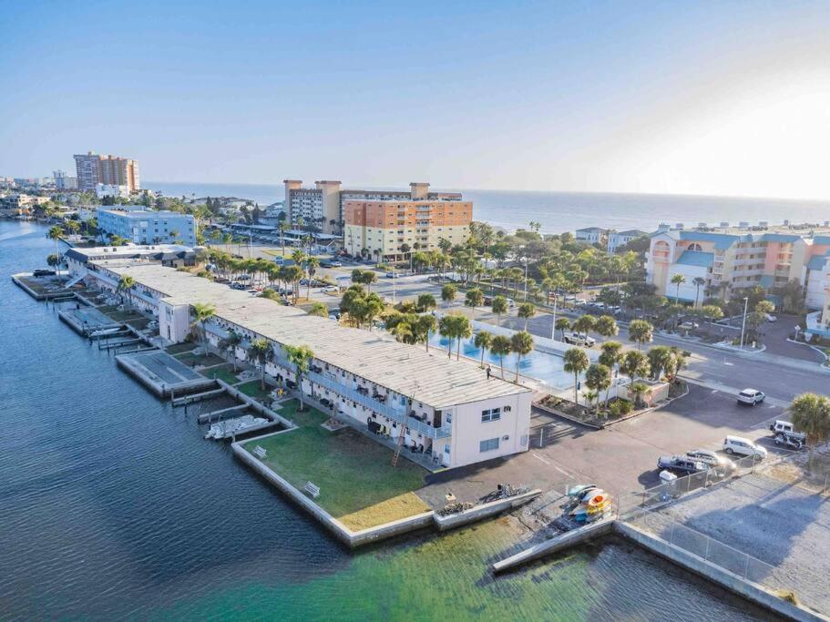 Seaside Serendipity - Housity