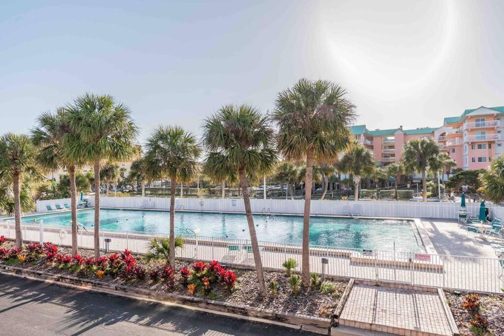 Seaside Serendipity - Housity