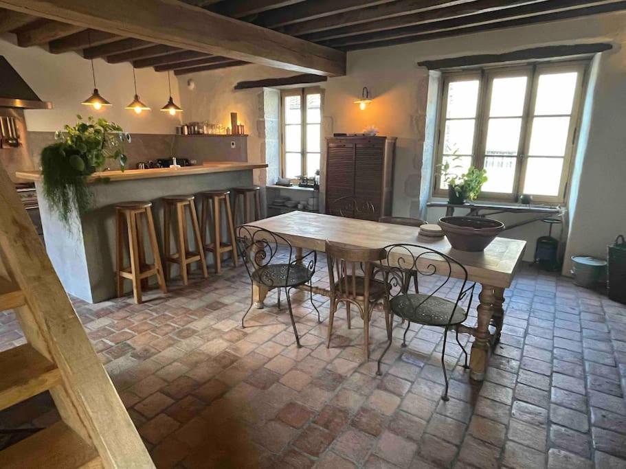 Maison de Campagne in Beautiful Burgundy - Housity