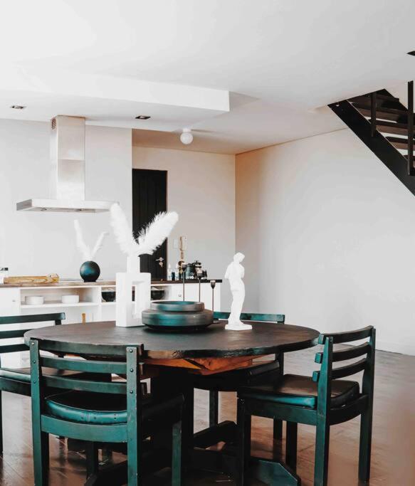 La Casa De Lior- Modern & Fully furnished Apartment with balcony - Housity