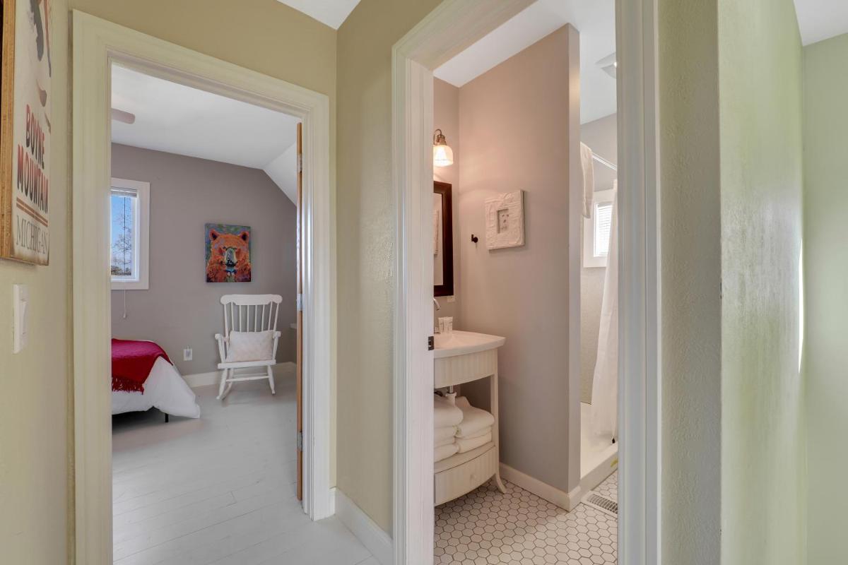 Mill House - Housity