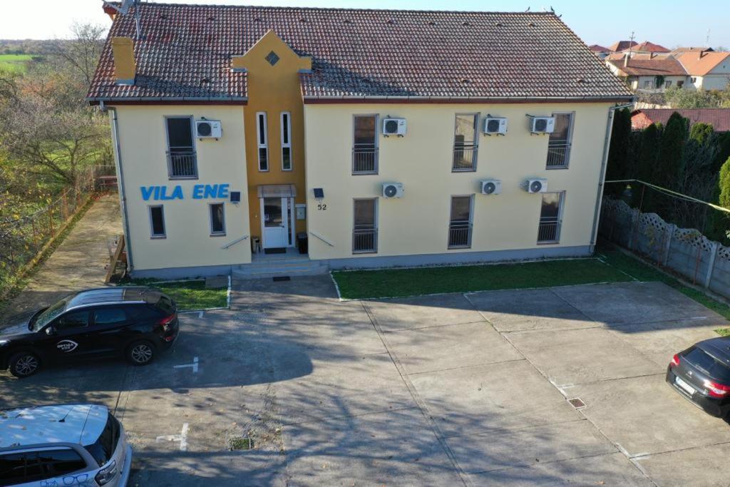 ViiLaEne - Housity