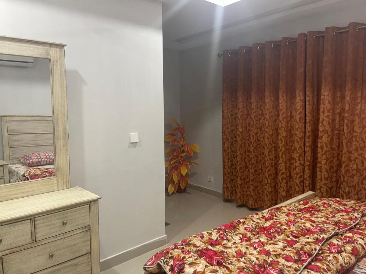 Suitetrails - J Guest Houses Bahria Phase 7