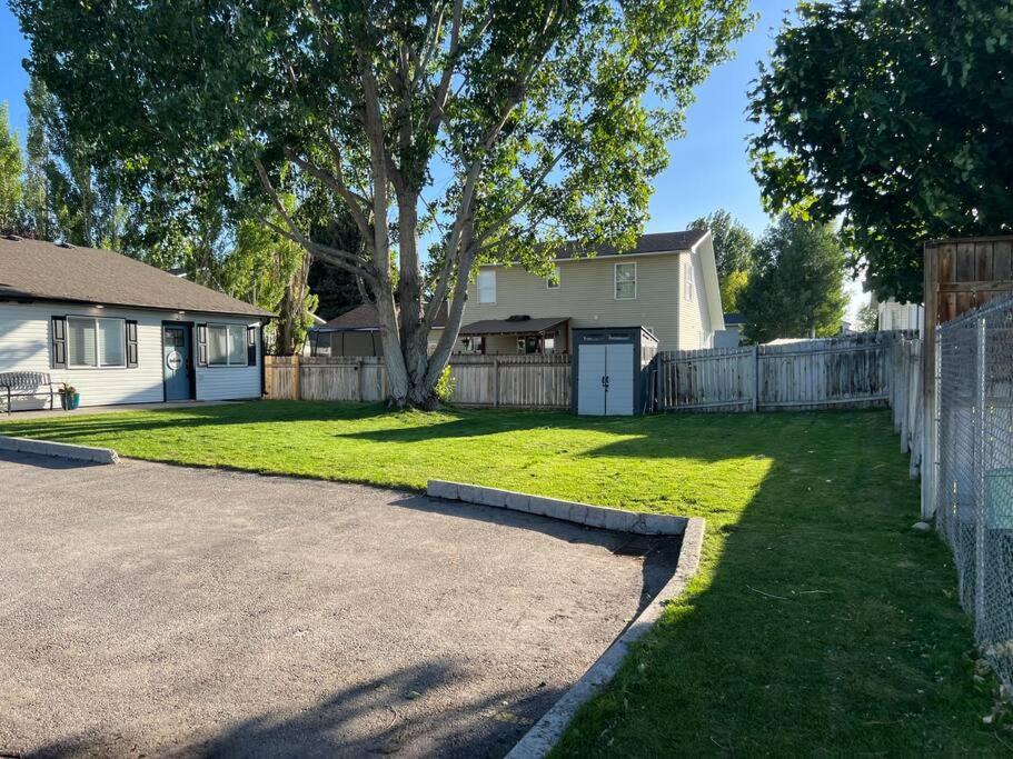 Guest Suites 1996 #4- Relaxing 1 bedroom 1 bath Suite - Housity