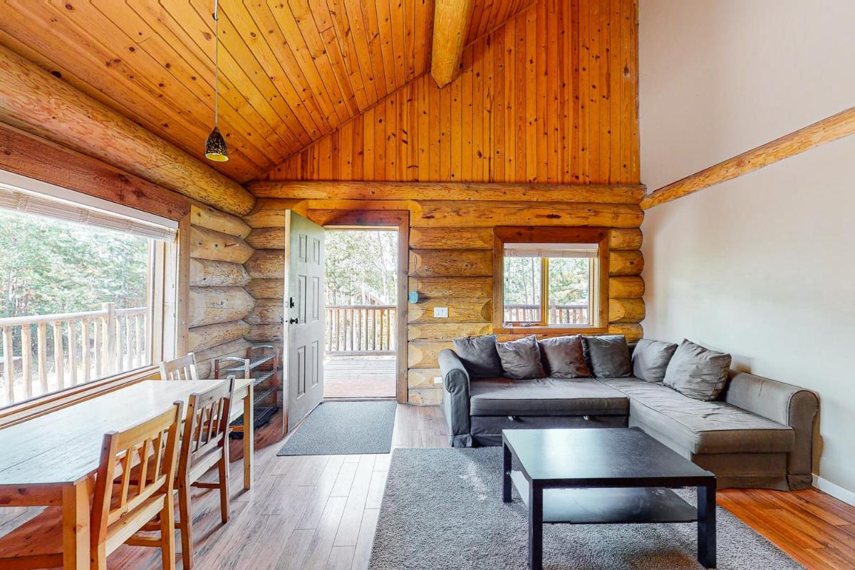 Lac Le Jeune #29 - Housity